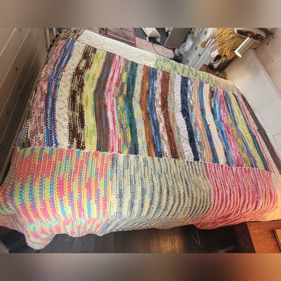 SOLD - VINTAGE Handmade Chenille Knit XL Blanket, Weighted Blanket, Patchwork - Picture 12 of 16